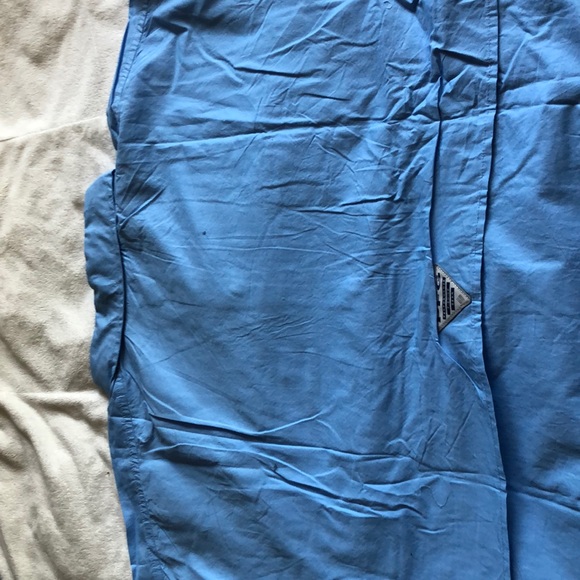 sports wear shirt - Picture 2 of 3